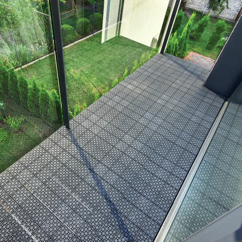 PP декинг плочи Hydro-Fix 298x298x12 мм – монтаж на веранда